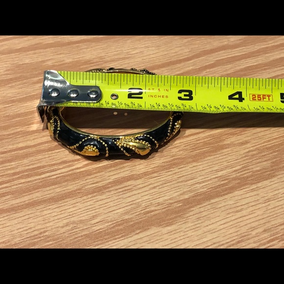 Black and Gold Bangle Clasp Bracelet - Picture 8 of 10